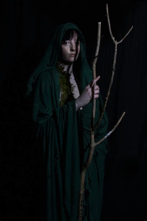 How to Incorporate Elements of Traditional Witchcraft into Your Fen Witch Wardrobe